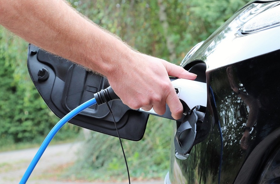 charger une voiture électrique